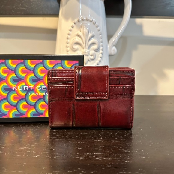 Kurt Geiger Chelsea Multi Card Holder Croc Embossed Leather Wine - Picture 5 of 12